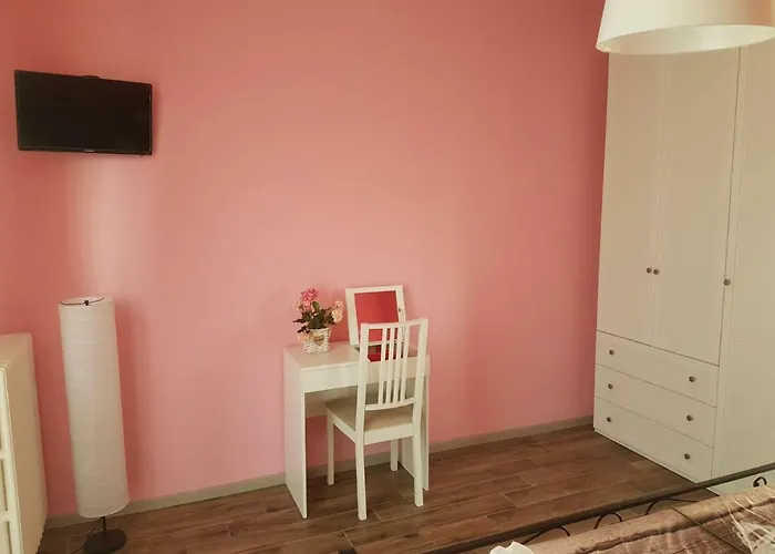 Giardino Di Alex Alojamento de Acomodação e Pequeno-almoço *